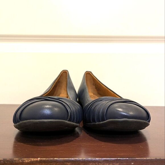 EUC Natural Soul 10M Navy Blue Faux Leather Ballet Flats - Picture 4 of 8